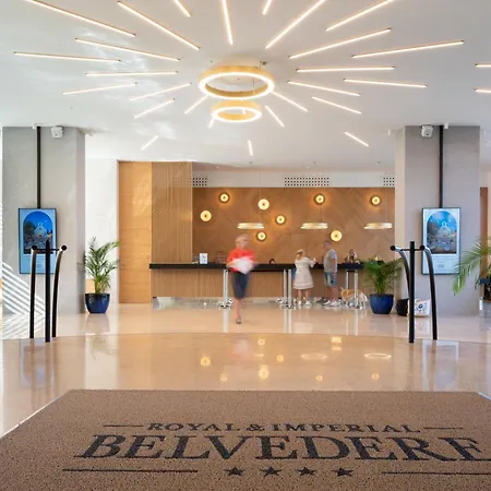 Royal & Imperial Belvedere 헐소니소스